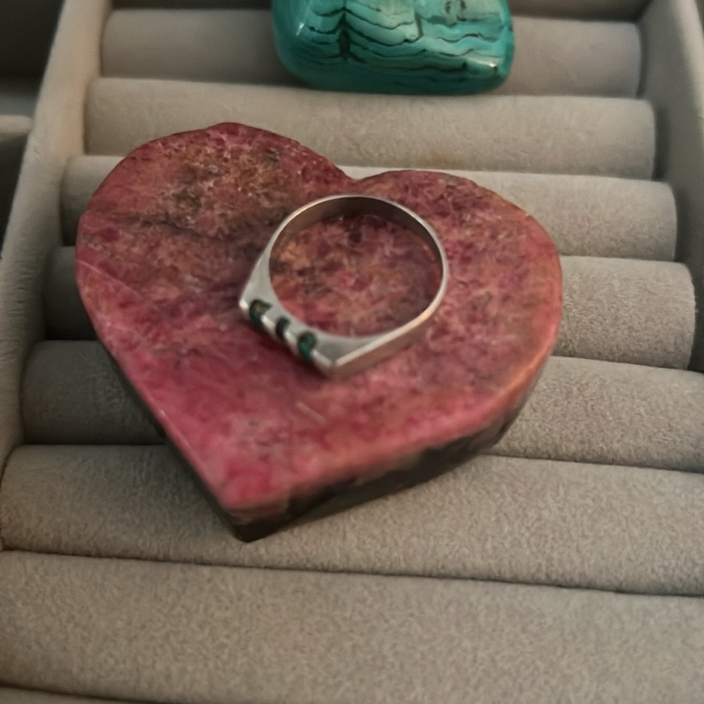 Native American Malachite Sterling Silver ring - Picture 2 of 7